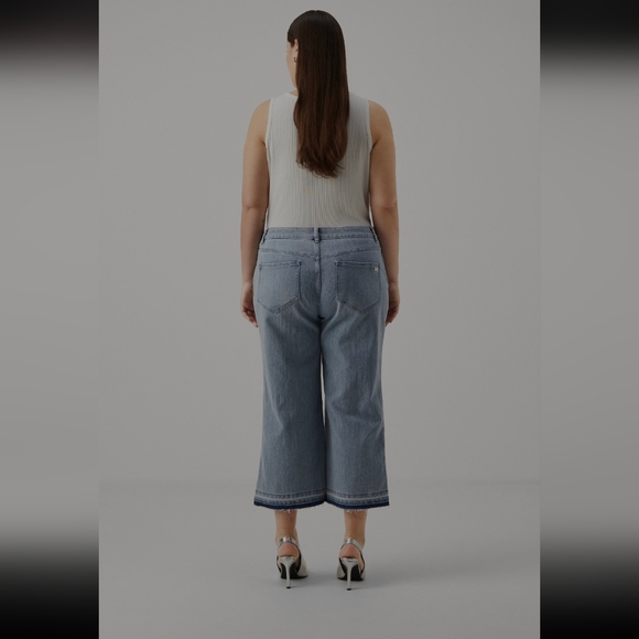 Michael Kors Women's Fray Flared Jeans Size 10 - Picture 4 of 15